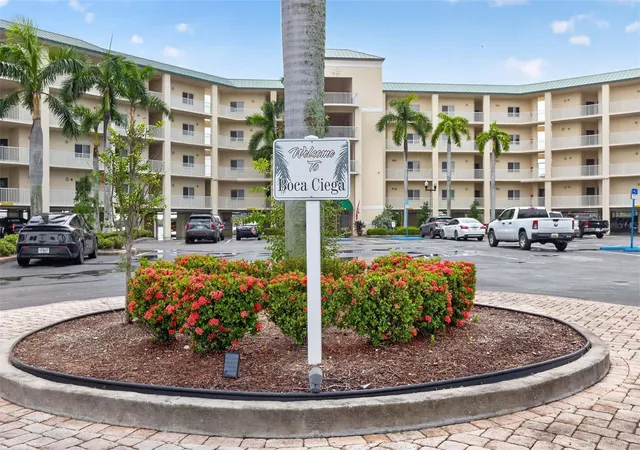 8800-bay-pines-blvd-216-saint-petersburg-fl-33709/hzid_a0233884
