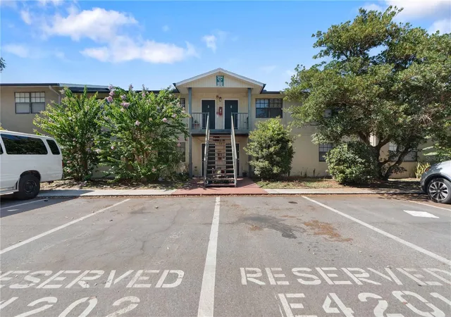 204-pine-tulip-ct-201-tampa-fl-33612/hzid_4b9c8574