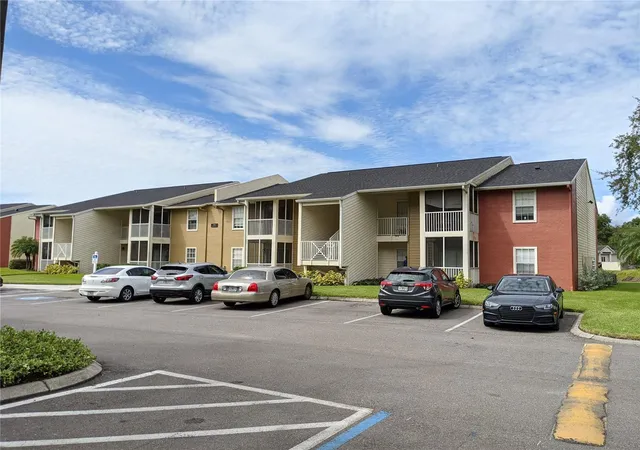 209-lake-brook-cir-103-brandon-fl-33511/hzid_f3e561fe