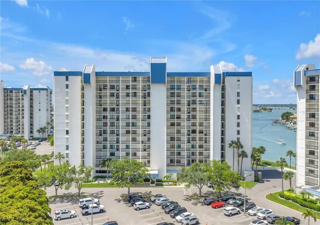 9425-blind-pass-rd-207-st-pete-beach-fl-33706/hzid_f6123081