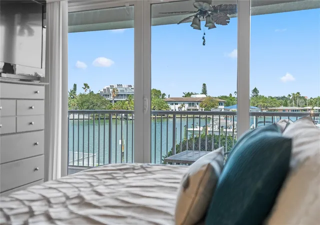 3805-gulf-blvd-203-st-pete-beach-fl-33706/hzid_3bc8010b