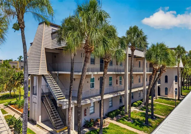 8693-bardmoor-blvd-301b-seminole-fl-33777/hzid_e03a9ae6
