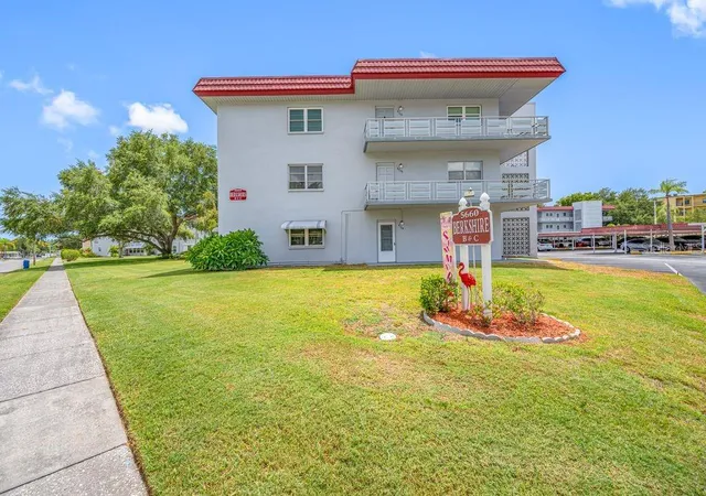 5660-80th-st-n-b101-st-petersburg-fl-33709/hzid_8bb6d200