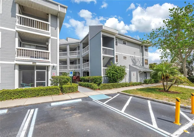 6924-stones-throw-cir-n-8103-st-petersburg-fl-33710/hzid_7cfc9d5a