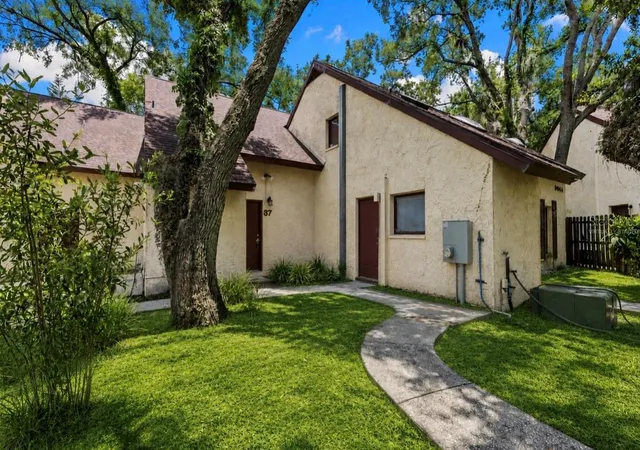 5641-ashley-oaks-dr-37-tampa-fl-33617/hzid_9ae281bc
