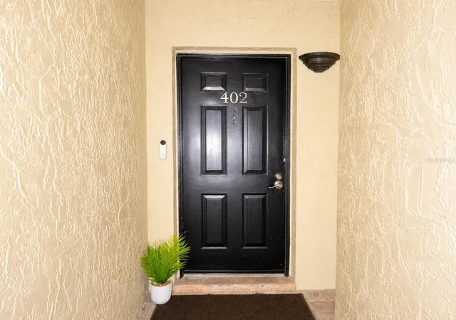 6301-58th-st-n-402-pinellas-park-fl-33781/hzid_4fddd944