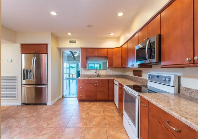 9-casa-loma-way-9-lakeland-fl-33813/hzid_1641b6e3