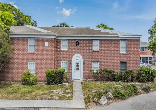 8565-12th-wy-n-a-saint-petersburg-fl-33702/hzid_c51ac5dd