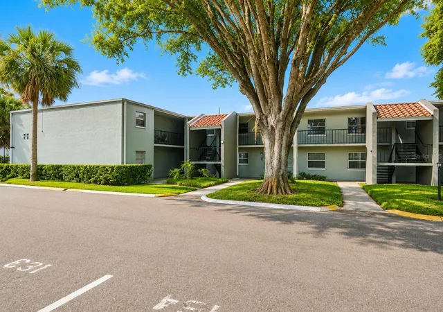 2812-somerset-park-dr-105-tampa-fl-33613/hzid_bd7554f2
