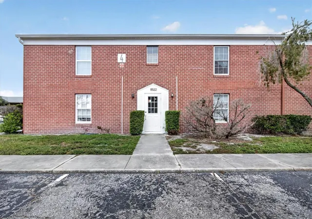 8522-10th-st-n-d-st-petersburg-fl-33702/hzid_c35c8a51