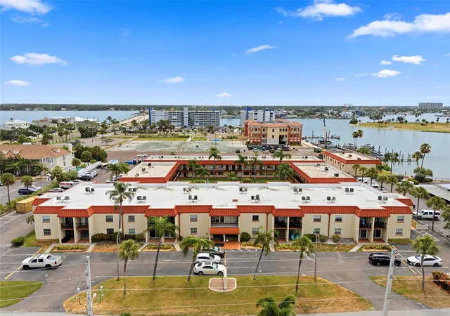 10365-paradise-blvd-1-treasure-island-fl-33706/hzid_aa2c30cf
