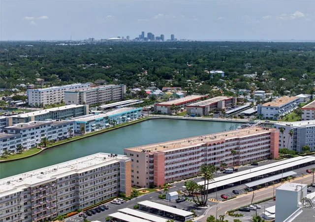 6025-shore-blvd-s-602-gulfport-fl-33707/hzid_b6d7bdef