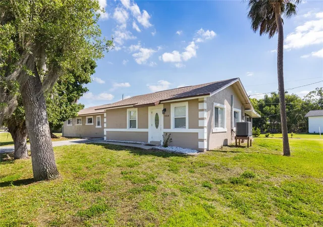 1818-1822-stevenson-rd-north-fort-myers-fl-33917/hzid_e9cffdc4