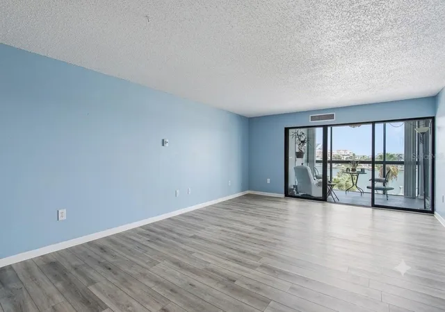 800-s-gulfview-blvd-403-clearwater-beach-fl-33767/hzid_5f7a969e