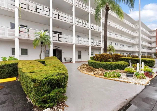 5501-80th-street-n-408-saint-petersburg-fl-33709/hzid_12c2d039