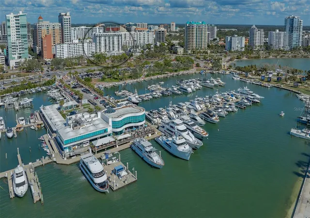 101-s-gulfstream-ave-4j-sarasota-fl-34236/hzid_384e8cfa