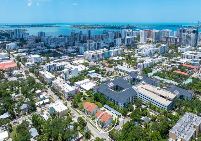 631-n-orange-ave-108-sarasota-fl-34236/hzid_ced70f19
