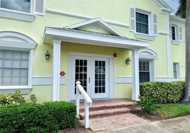 4728-beach-dr-se-b-saint-petersburg-fl-33705/hzid_42e78297
