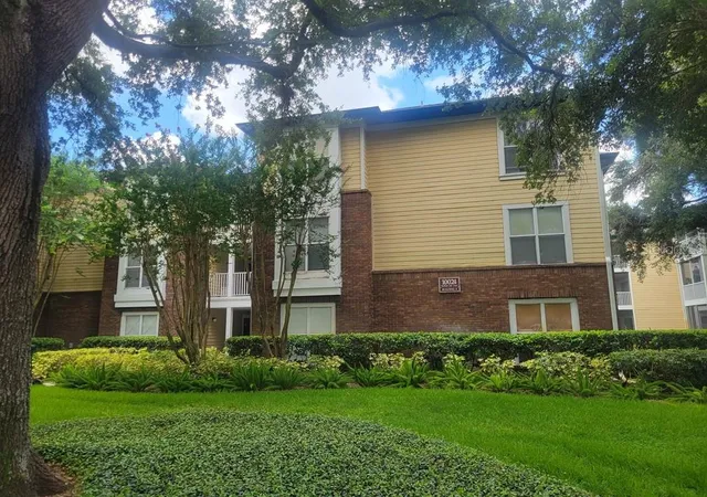 10024-strafford-oak-ct-813-tampa-fl-33624/hzid_92f9a099
