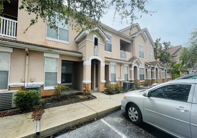10519-villa-view-cir-10519-tampa-fl-33647/hzid_da683fa7