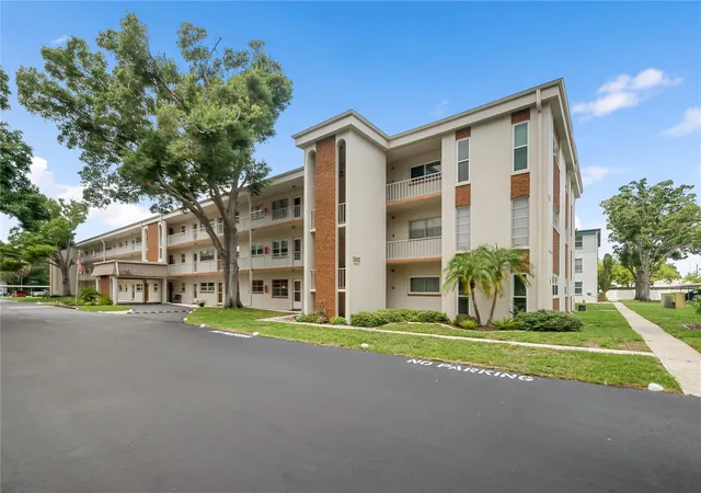 5880-38th-avenue-n-109-saint-petersburg-fl-33710/hzid_a83f5c04