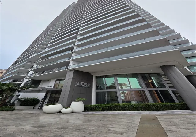 100-1st-avenue-n-2406-saint-petersburg-fl-33701/hzid_20e6a703