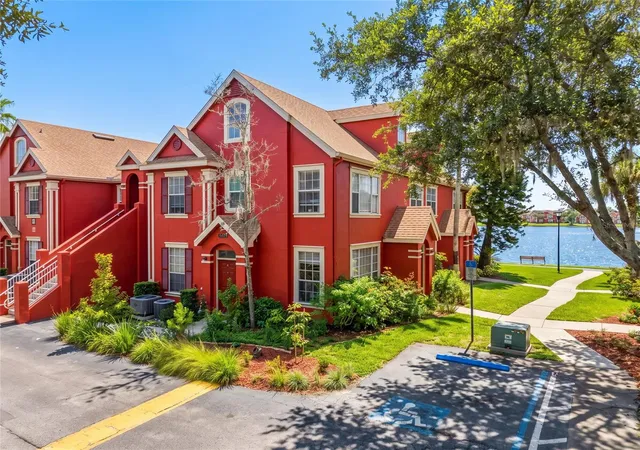 9186-lake-chase-is-way-tampa-fl-33626/hzid_bb4038f3