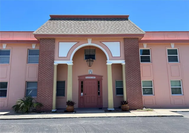 7011-pl-de-la-paix-1a-st-petersburg-fl-33707/hzid_5105602b