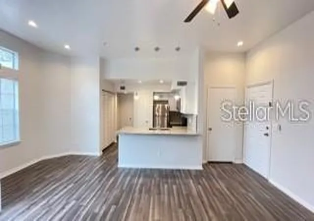 7270-westpointe-blvd-933-orlando-fl-32835/hzid_a5870c85