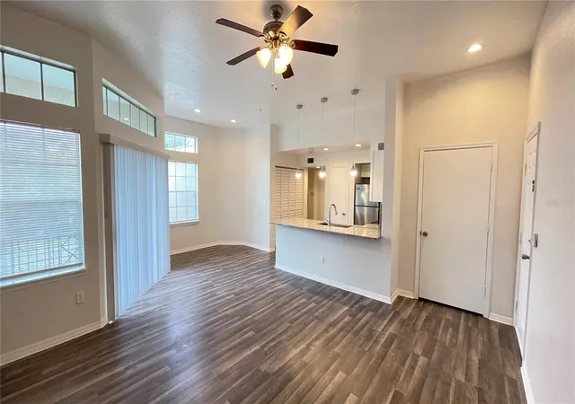 7270-westpointe-blvd-933-orlando-fl-32835/hzid_a5870c85