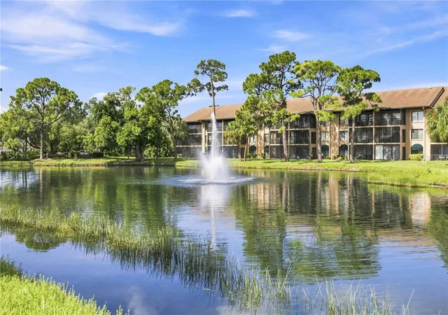 5726-ashton-lake-dr-11-sarasota-fl-34231/hzid_ce01ebcb