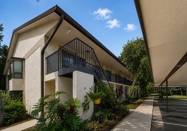 11511-113th-st-13f-seminole-fl-33778/hzid_f1f40b1a