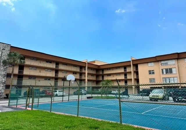 5820-n-church-ave-256-tampa-fl-33614/hzid_65fcdb22