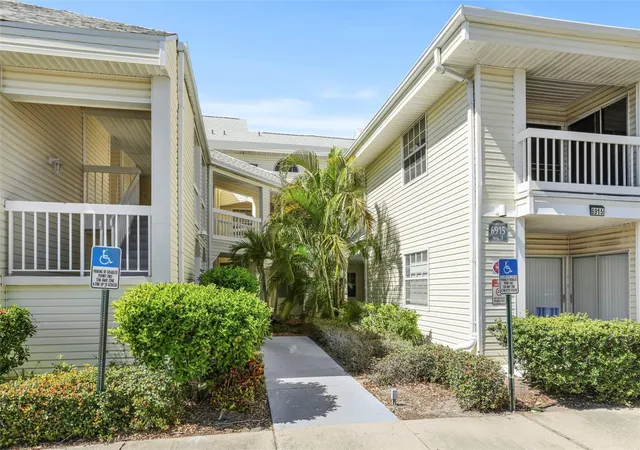 6915-stones-throw-cir-n-3104-st-petersburg-fl-33710/hzid_87b62642