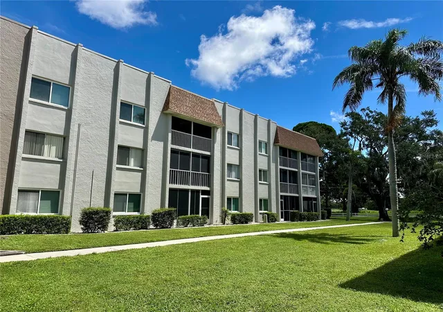 1330-glen-oaks-dr-e-370d-sarasota-fl-34232/hzid_2b9a8111