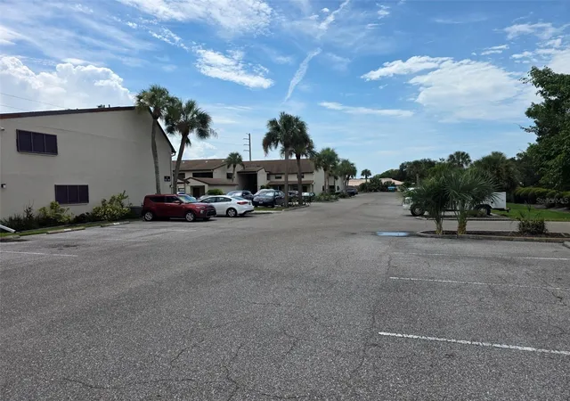 7219-cloister-dr-202-sarasota-fl-34231/hzid_1e9cd3d3