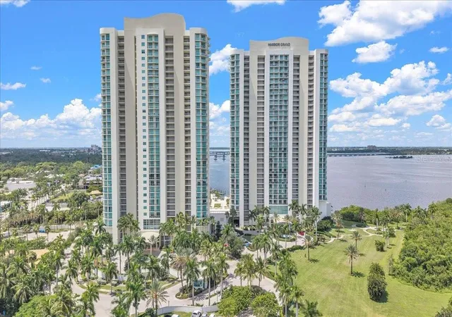 3000-oasis-grand-blvd-2802-fort-myers-fl-33916/hzid_a2b18f4b