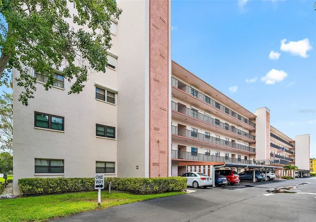 8174-ter-garden-dr-n-507-saint-petersburg-fl-33709/hzid_b3236d1a