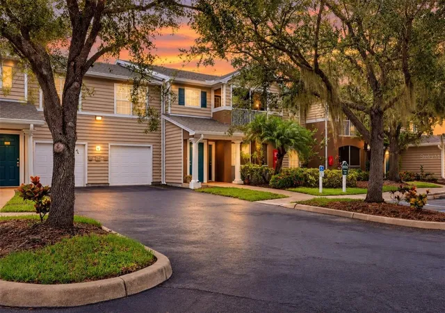 8926-manor-loop-103-lakewood-ranch-fl-34202/hzid_4bd8f9e1