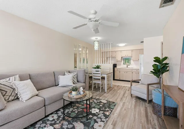 4349-tahitian-gdns-cir-g-holiday-fl-34691/hzid_4a6b6181