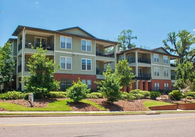 1257-sw-9th-road-208-gainesville-fl-32601/hzid_cf7aa4ca