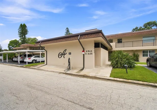 9945-47th-avenue-n-205-saint-petersburg-fl-33708/hzid_b0918460