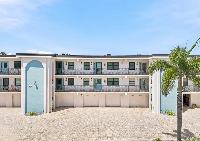 11901-lagoon-ln-202-treasure-island-fl-33706/hzid_bc0d81f1
