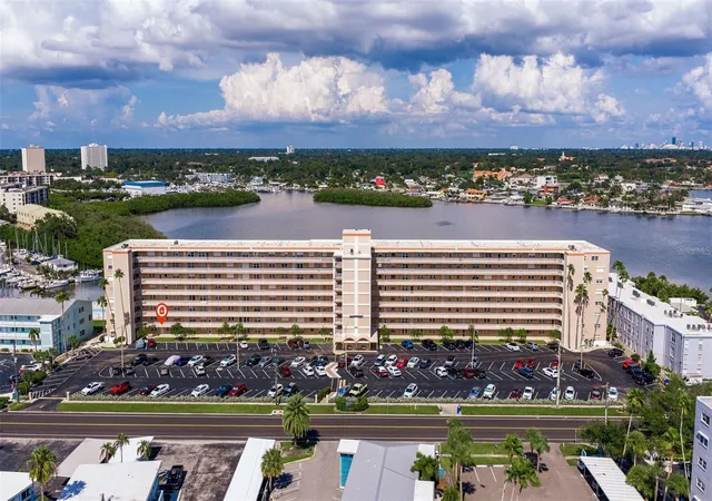 1847-shore-dr-s-202-south-pasadena-fl-33707/hzid_56cec030