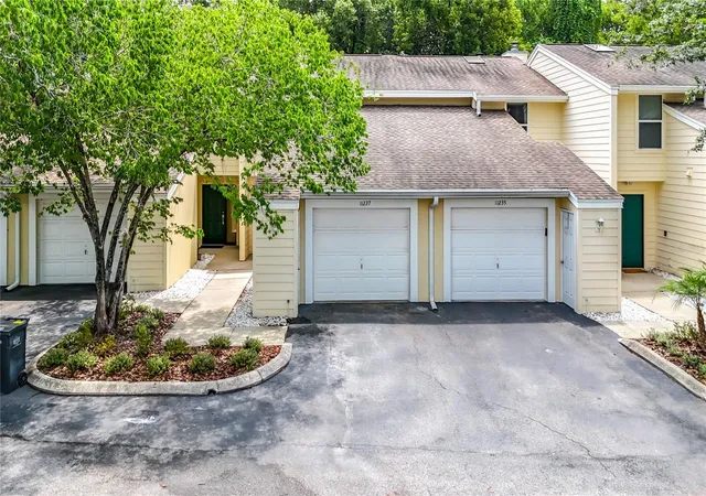 11237-cedar-holw-ln-tampa-fl-33618/hzid_b8b1cbe9