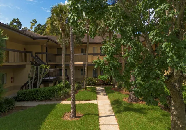 2689-sabal-springs-cir-102-clearwater-fl-33761/hzid_917ff009