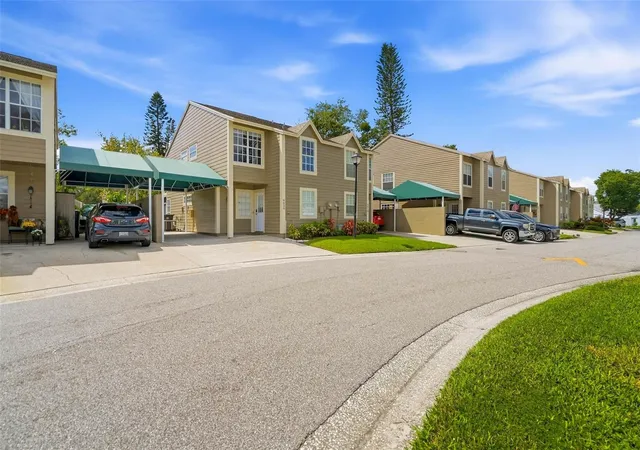 9020-lake-pl-ln-9020-tampa-fl-33634/hzid_1f5dd183