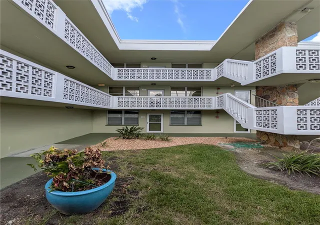 4885-1st-street-ne-216-saint-petersburg-fl-33703/hzid_59b02780