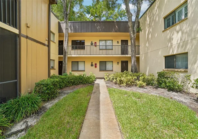 11722-raintree-lake-ln-d-tampa-fl-33617/hzid_ac0d1cc3