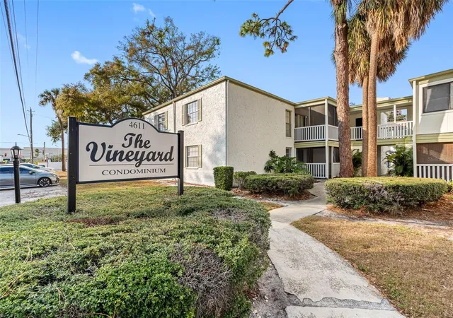 4611-w-n-b-st-228-tampa-fl-33609/hzid_ffbe8f7b